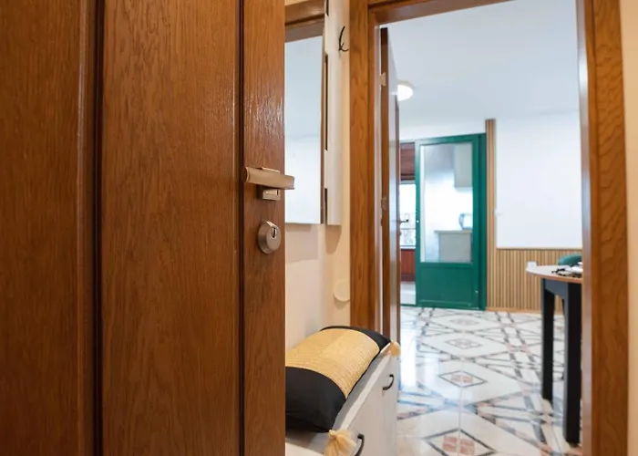 Apartamento уютна почивка *